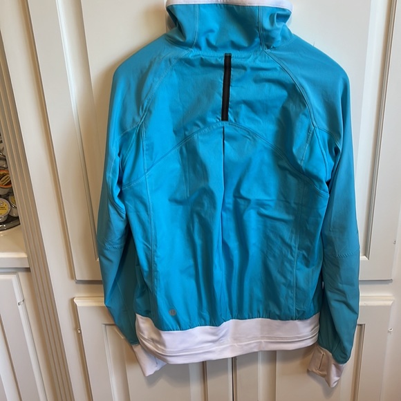 Lululemon jacket - Picture 4 of 5